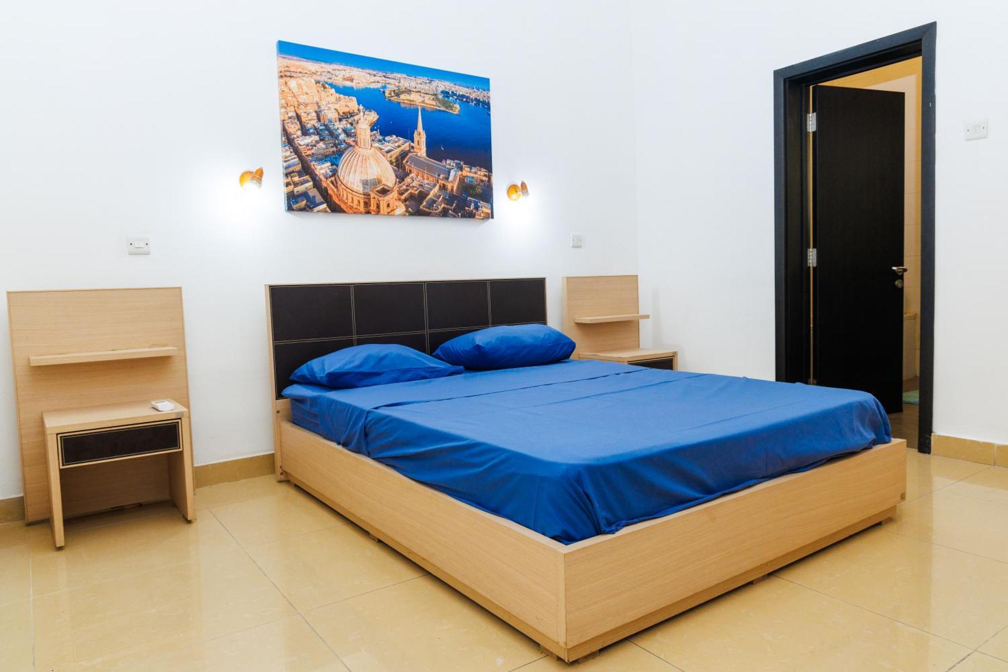 Stylish St.julians 2 Bedroom For Rent In The Centre With Terrace Apartment *